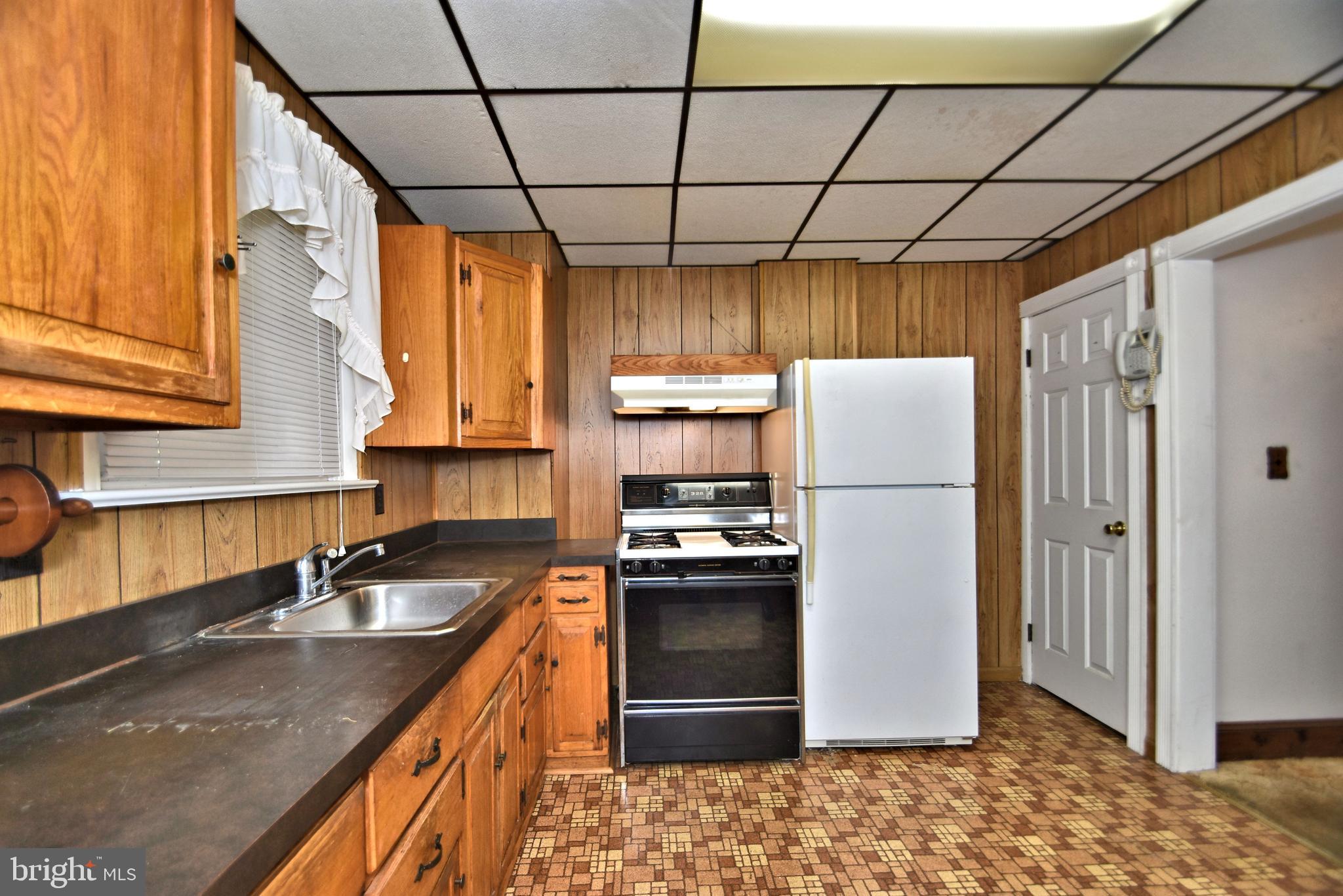 308 Milligan Street Phoenixville, PA 19460 - Photo 8 of 24 Gallery Image 8