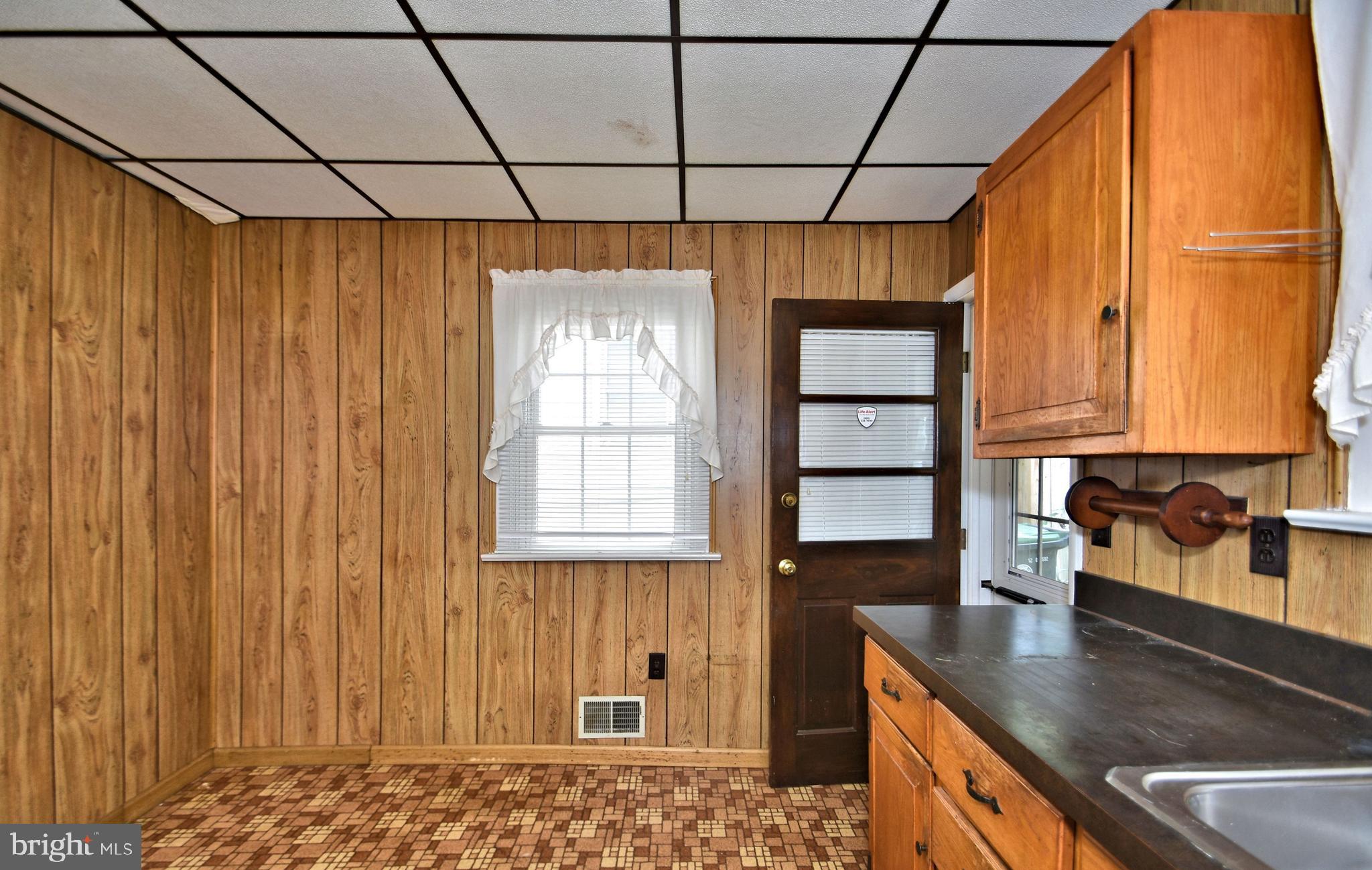 308 Milligan Street Phoenixville, PA 19460 - Photo 10 of 24 Gallery Image 10