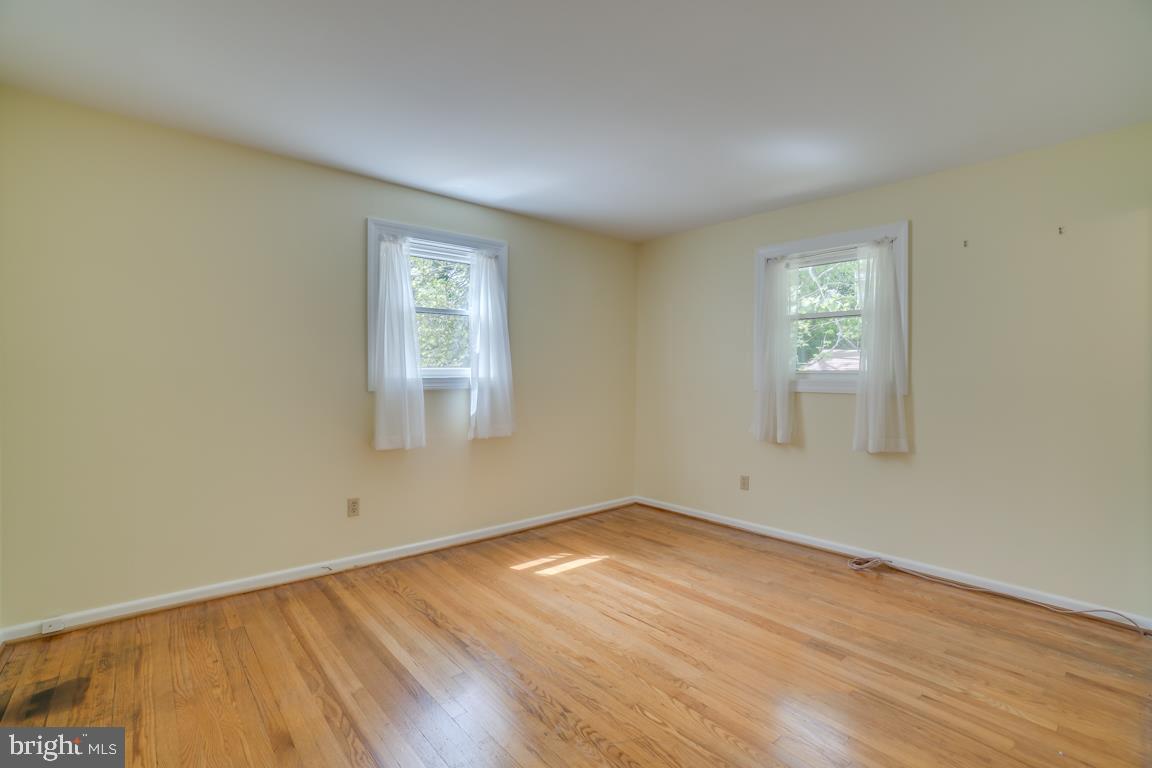 4432 Roundhill Road Alexandria, VA 22310 - Photo 19 of 32 Master Bedroom