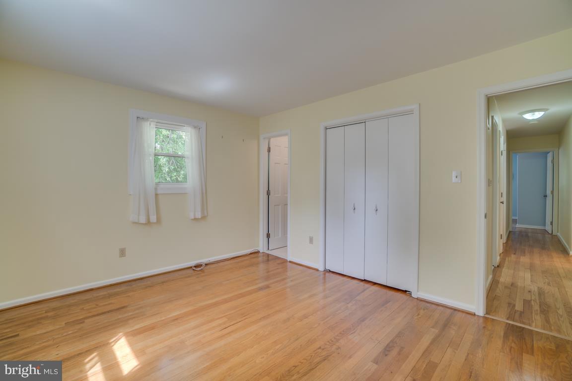 4432 Roundhill Road Alexandria, VA 22310 - Photo 20 of 32 Master Bedroom