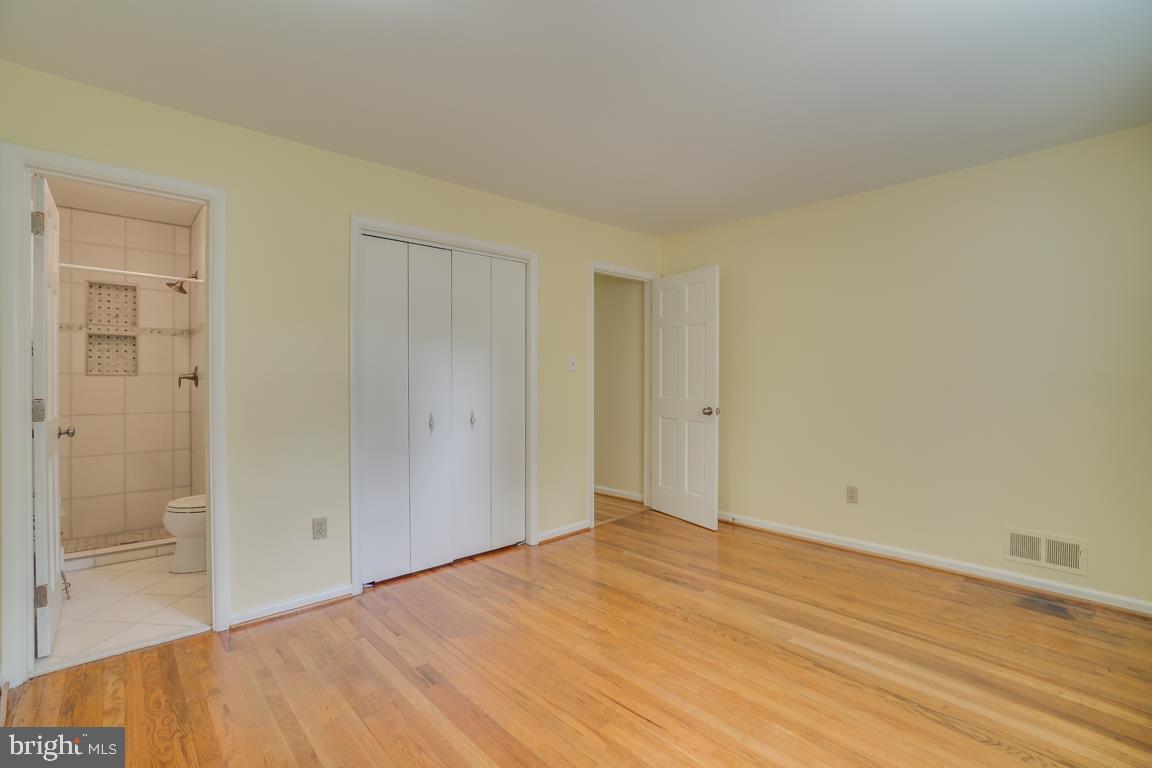 4432 Roundhill Road Alexandria, VA 22310 - Photo 21 of 32 Master Bedroom