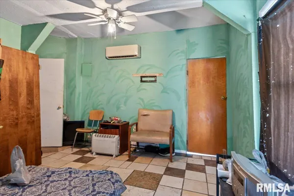 $164,900 | 922-924 North 4th Street, Springfield, IL 62702