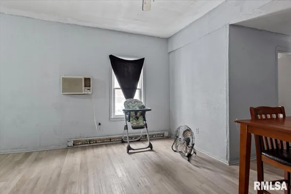 $164,900 | 922-924 North 4th Street, Springfield, IL 62702