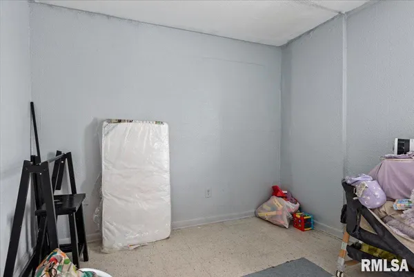 $164,900 | 922-924 North 4th Street, Springfield, IL 62702