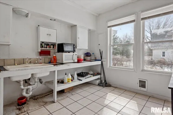 $164,900 | 922-924 North 4th Street, Springfield, IL 62702