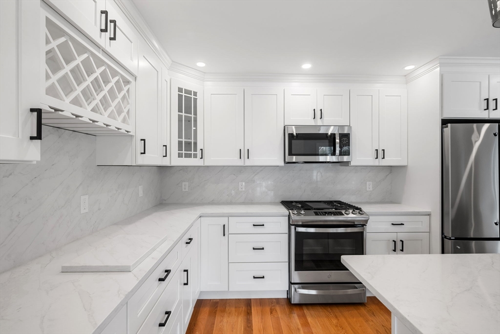 60 Ellsworth Road, Unit 2 Peabody, MA 01960 - Photo 10 of 32
