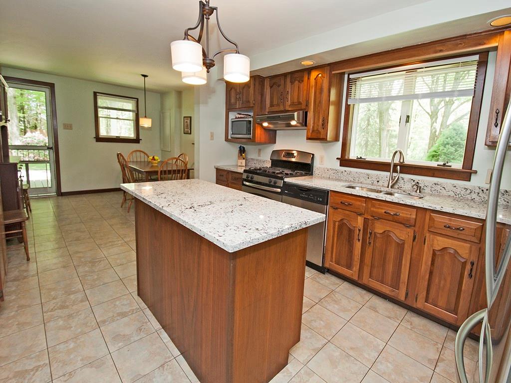 210 Cashdollar Road Evans City, PA 16033 - Photo 6 of 25