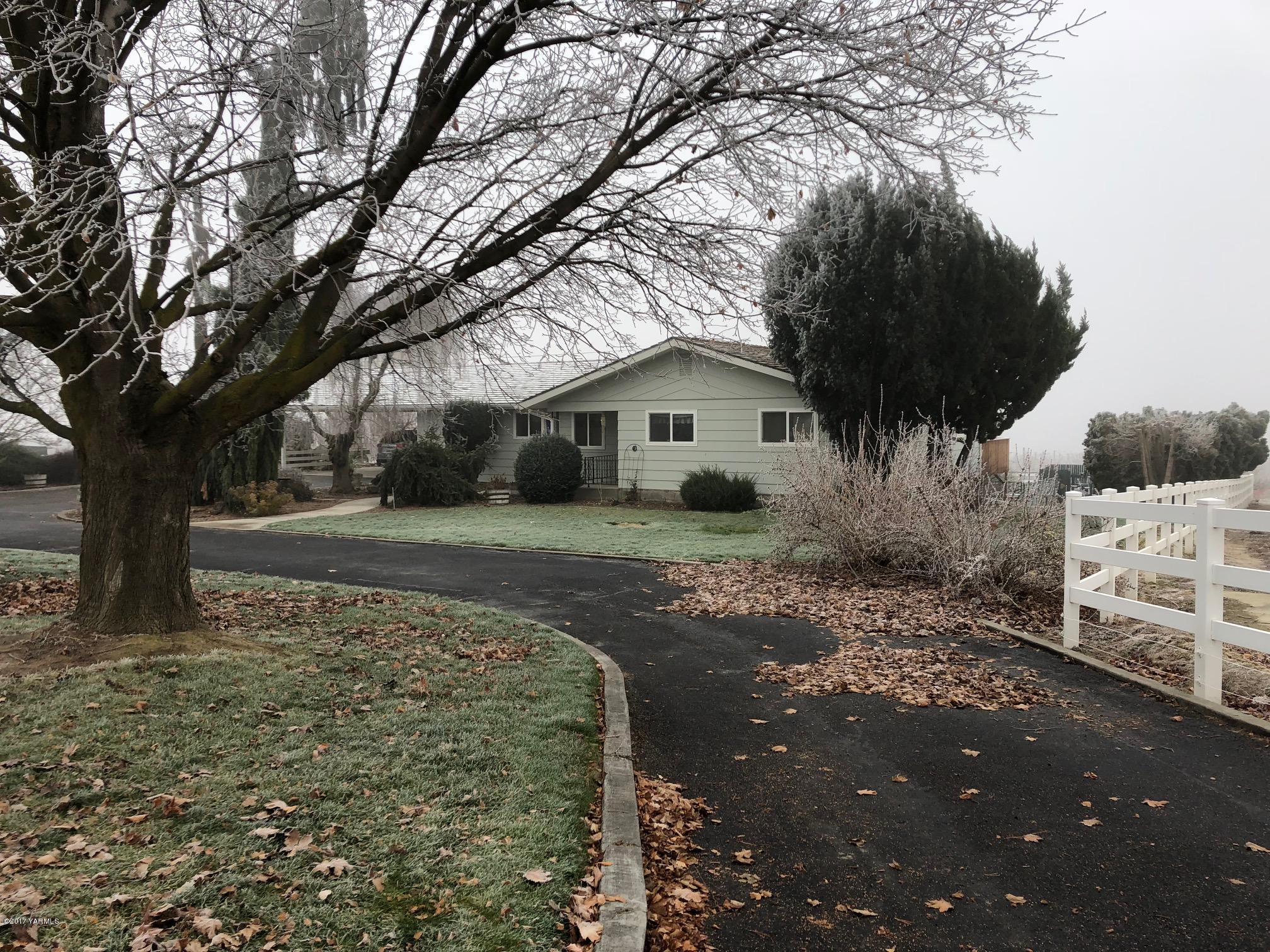 139601 Mccredie Road West Prosser, WA 99350 - Photo 1 of 55 a view of a house with a tree