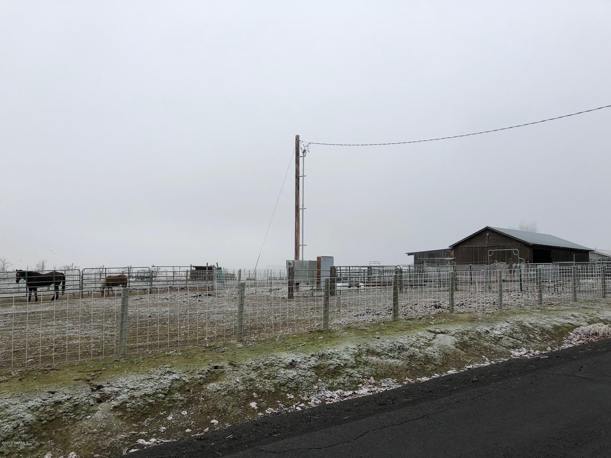 139601 Mccredie Road West Prosser, WA 99350 - Photo 55 of 55 IMG_0137