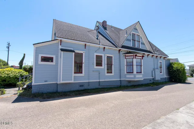$1,250,000 | 700 North Main Street, Fort Bragg, CA 95437
