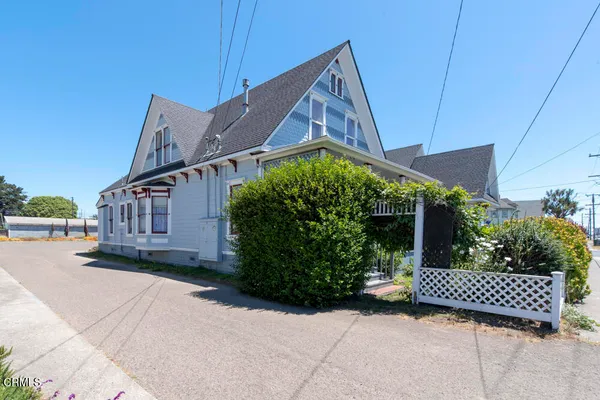 $1,250,000 | 700 North Main Street, Fort Bragg, CA 95437