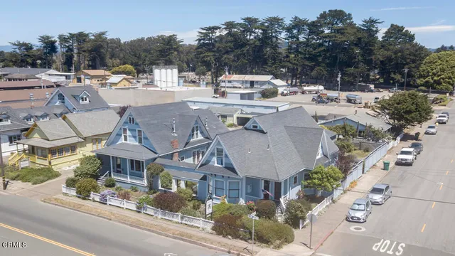 $1,250,000 | 700 North Main Street, Fort Bragg, CA 95437