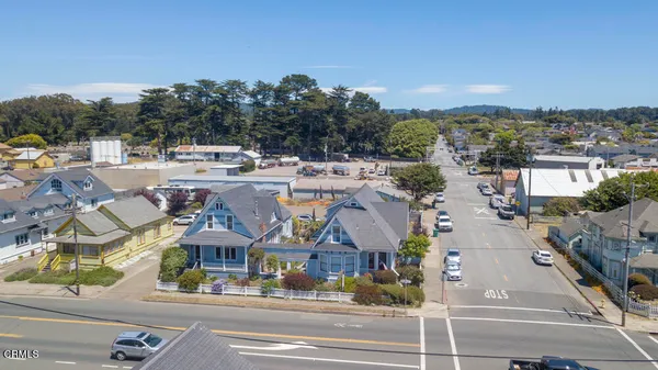 $1,250,000 | 700 North Main Street, Fort Bragg, CA 95437