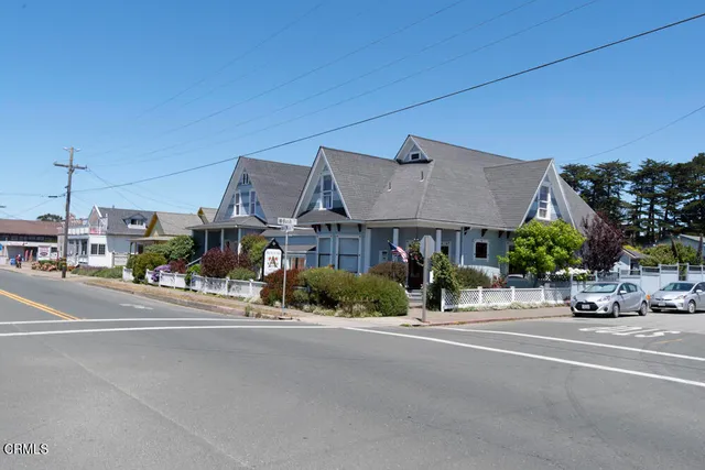 $1,250,000 | 700 North Main Street, Fort Bragg, CA 95437