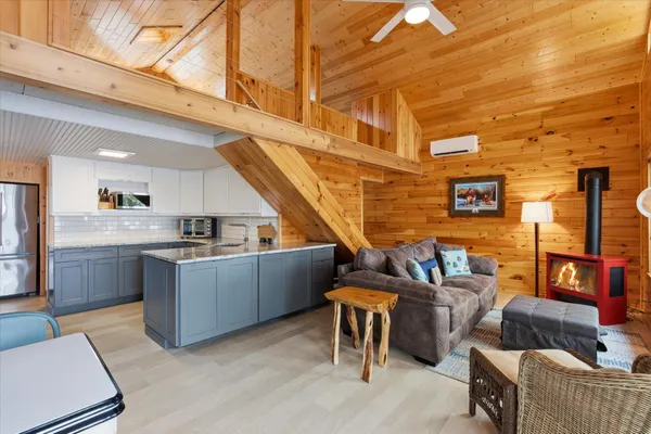 $595,000 | 10401 Vermillion Point Drive Northeast, Deer River, MN 56636