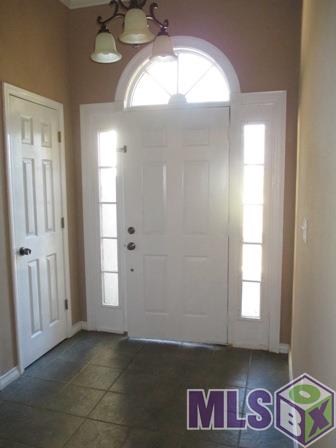 30095 North Range Road Livingston, LA 70754 - Photo 3 of 12 foyer