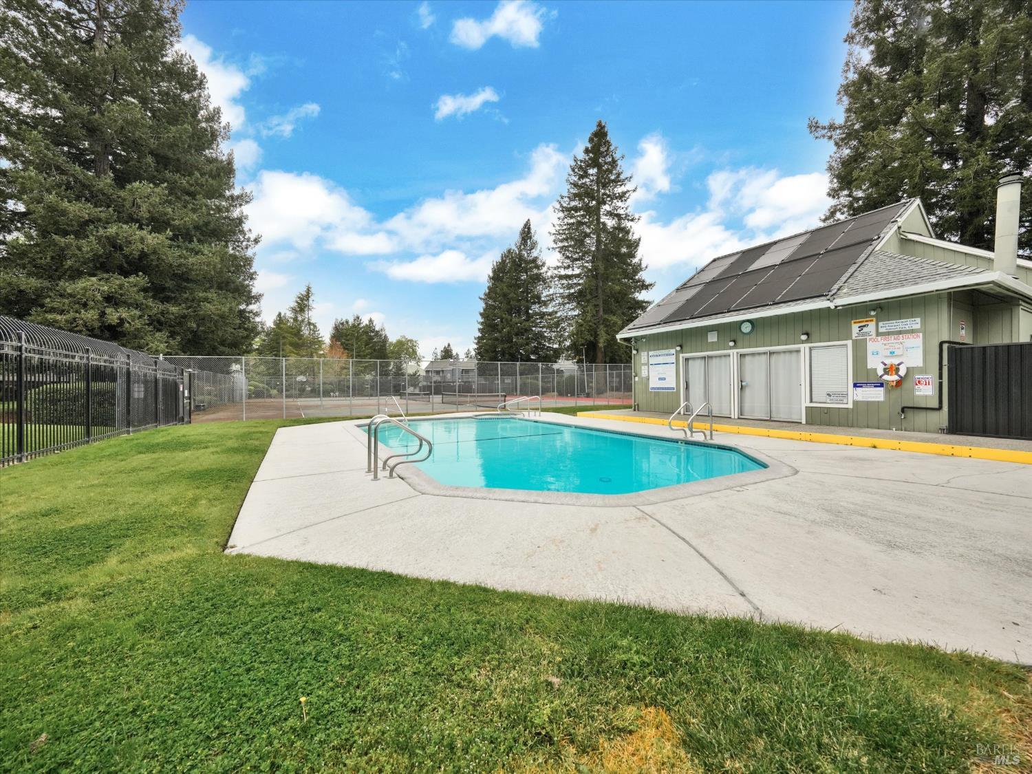 712 Racquet Club Circle Rohnert Park, CA 94928 - Photo 31 of 32