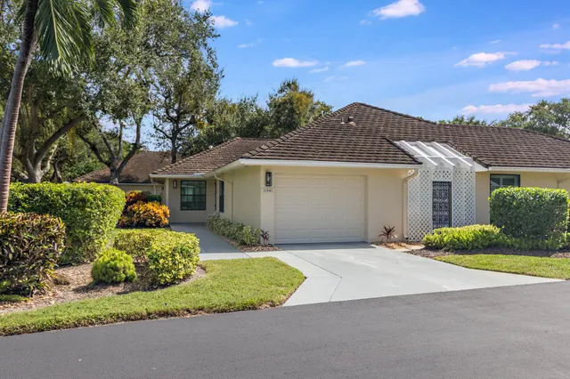 $785,000 | 11341 Briarwood Place, North Palm Beach, FL 33408