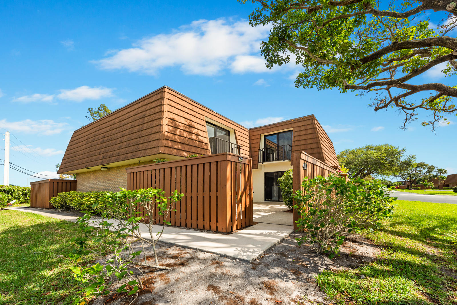 3900 County Line Road, Unit 4D Tequesta, FL 33469 - Photo 2 of 23 2-SLUJF0lJQsGvyGzWU5y0_temp