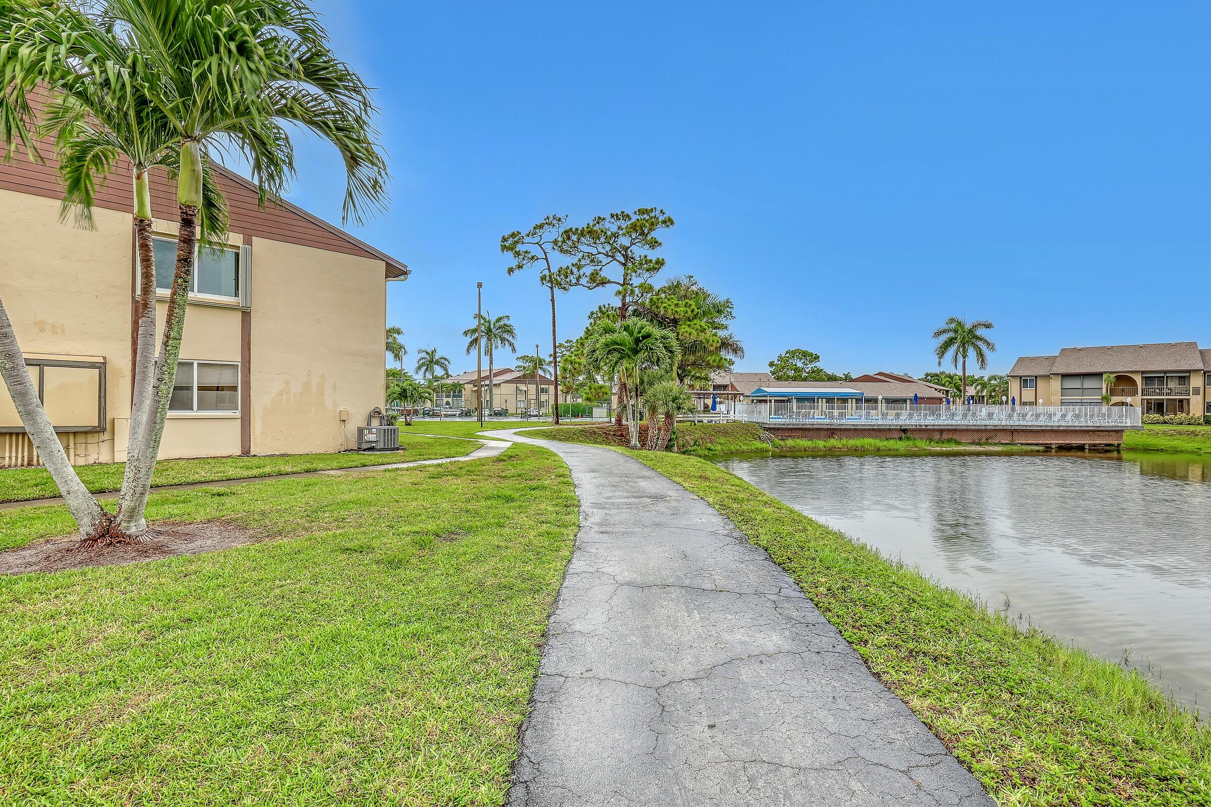 337 Pine Ridge Circle, Unit A1 Greenacres, FL 33463 - Photo 28 of 40 Image00027