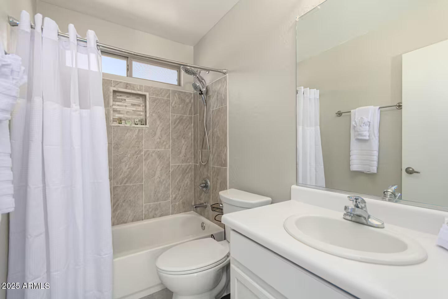 1362 East 10th Street Casa Grande, AZ 85122 - Photo 9 of 16 9fdeefd7-8bb1-46a9-bab1-b3027bb12e54