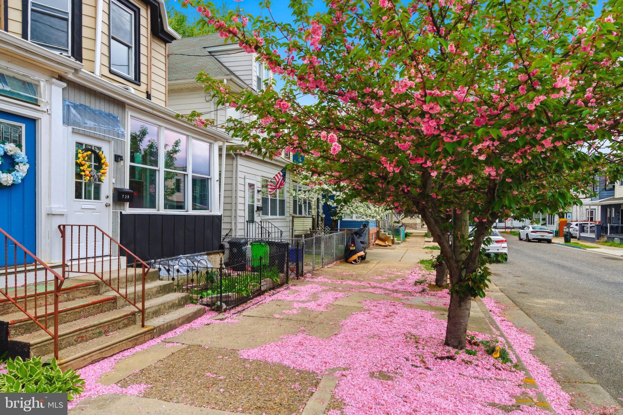 720 Powell Street Gloucester City, NJ 08030 - Photo 3 of 45