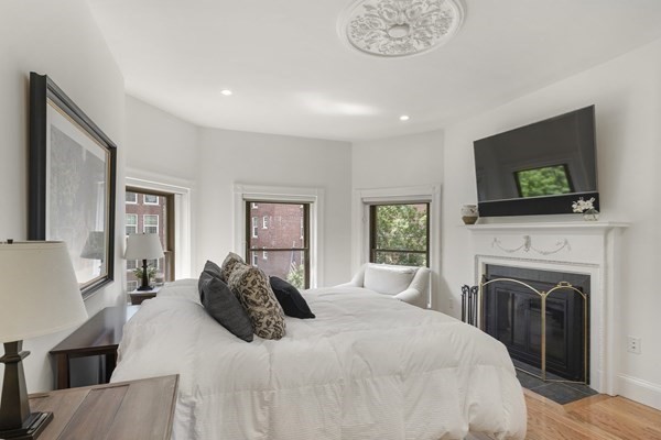 31 Bay State Road, Unit 4 Boston, MA 02215 - Photo 15 of 42 Gallery Image 15