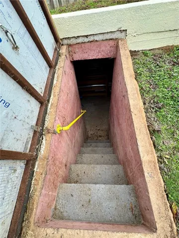 $195,000 | 102 Pine Street, Calvert, TX 77837