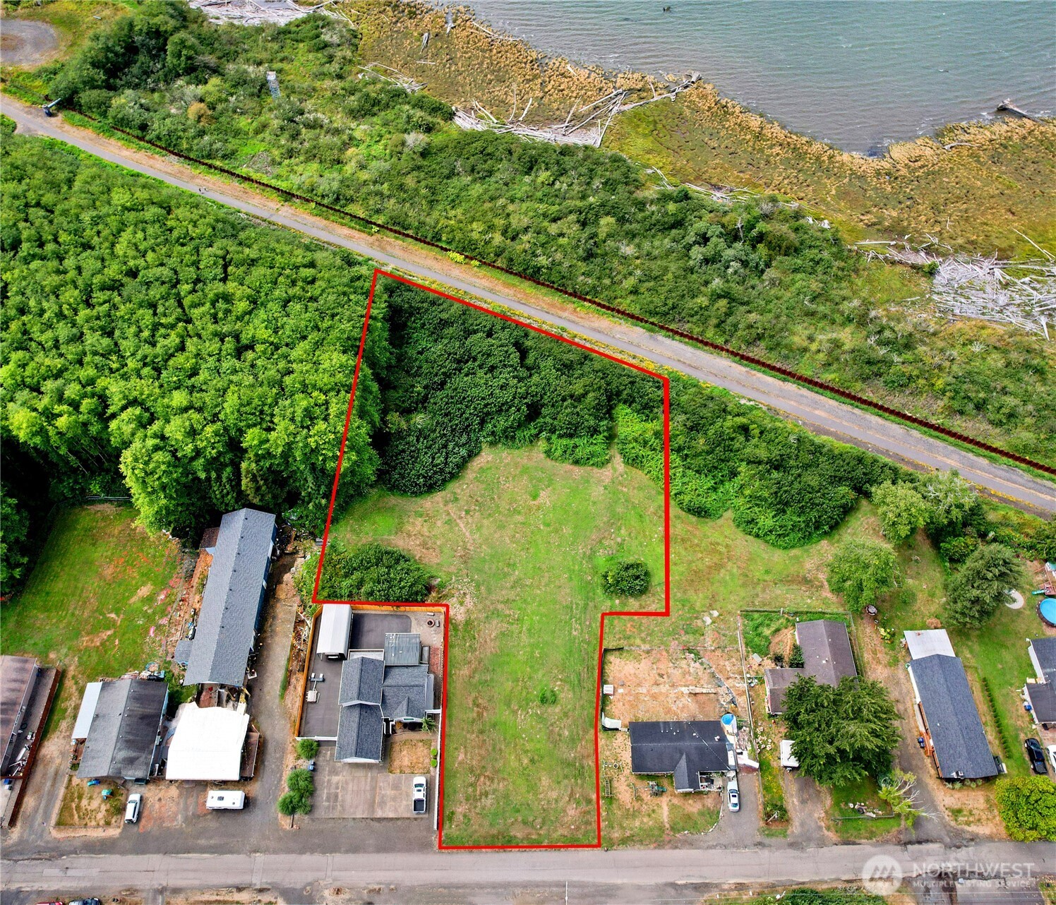 -xxx Calhoun Road Aberdeen, WA 98520 - Photo 3 of 14 an outdoor view from a balcony