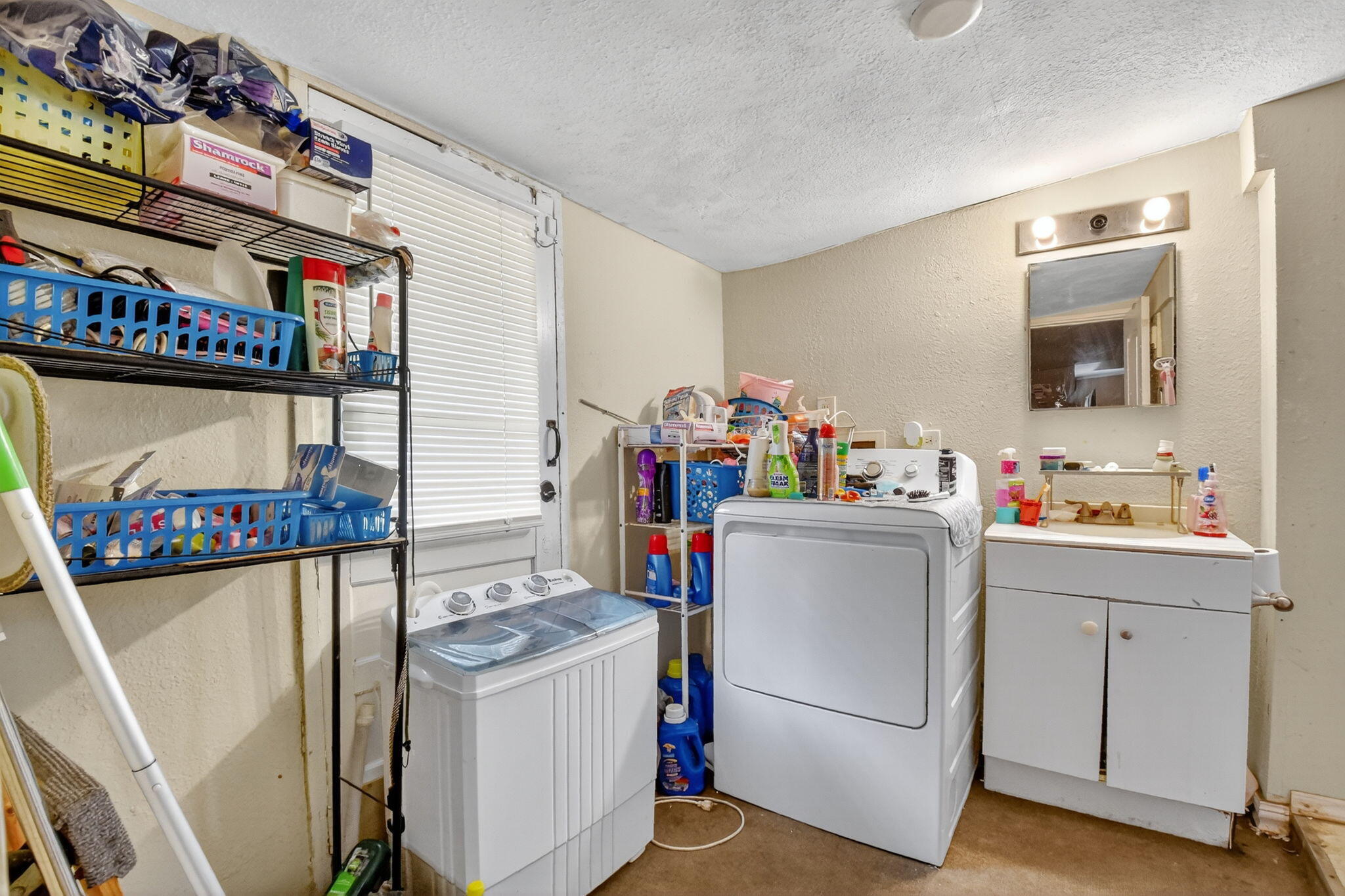 1079 Highview Road Lake Worth, FL 33462 - Photo 17 of 37 29-web-or-mls-DSC_1354