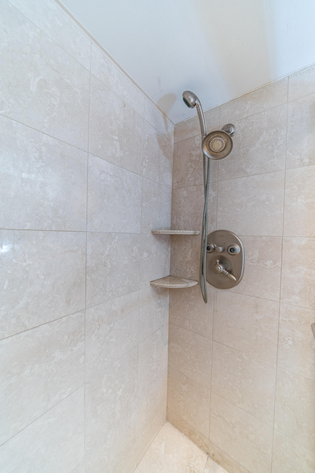 21600 Altamira Avenue Boca Raton, FL 33433 - Photo 16 of 24 014-21600AltamiraAve-BocaRaton-FL-33428-