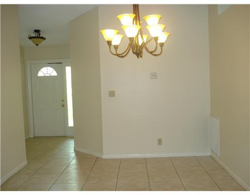 8 Ripley Way Boynton Beach, FL 33426 - Photo 2 of 8 Additional Photo