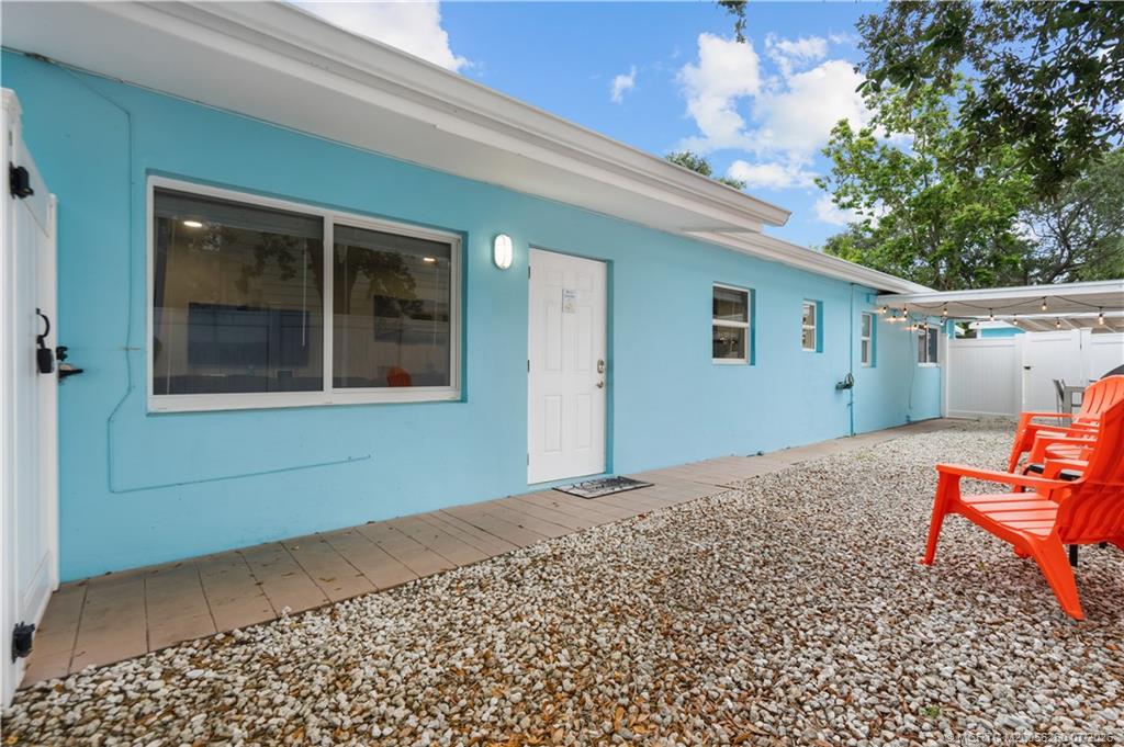 657 Southwest Cleveland Avenue Stuart, FL 34994 - Photo 15 of 34