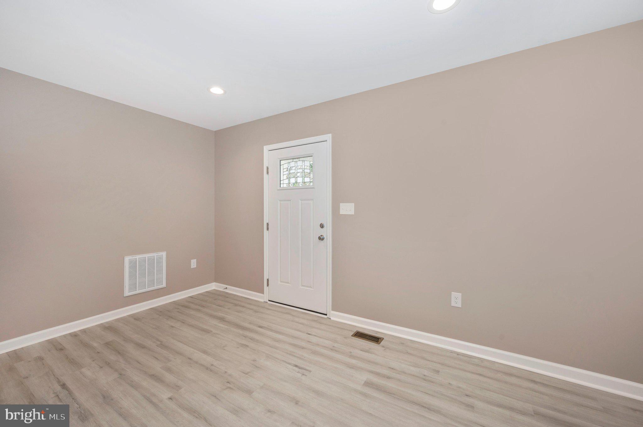 1125 Fairview Road Hagerstown, MD 21742 - Photo 3 of 57 Entry
