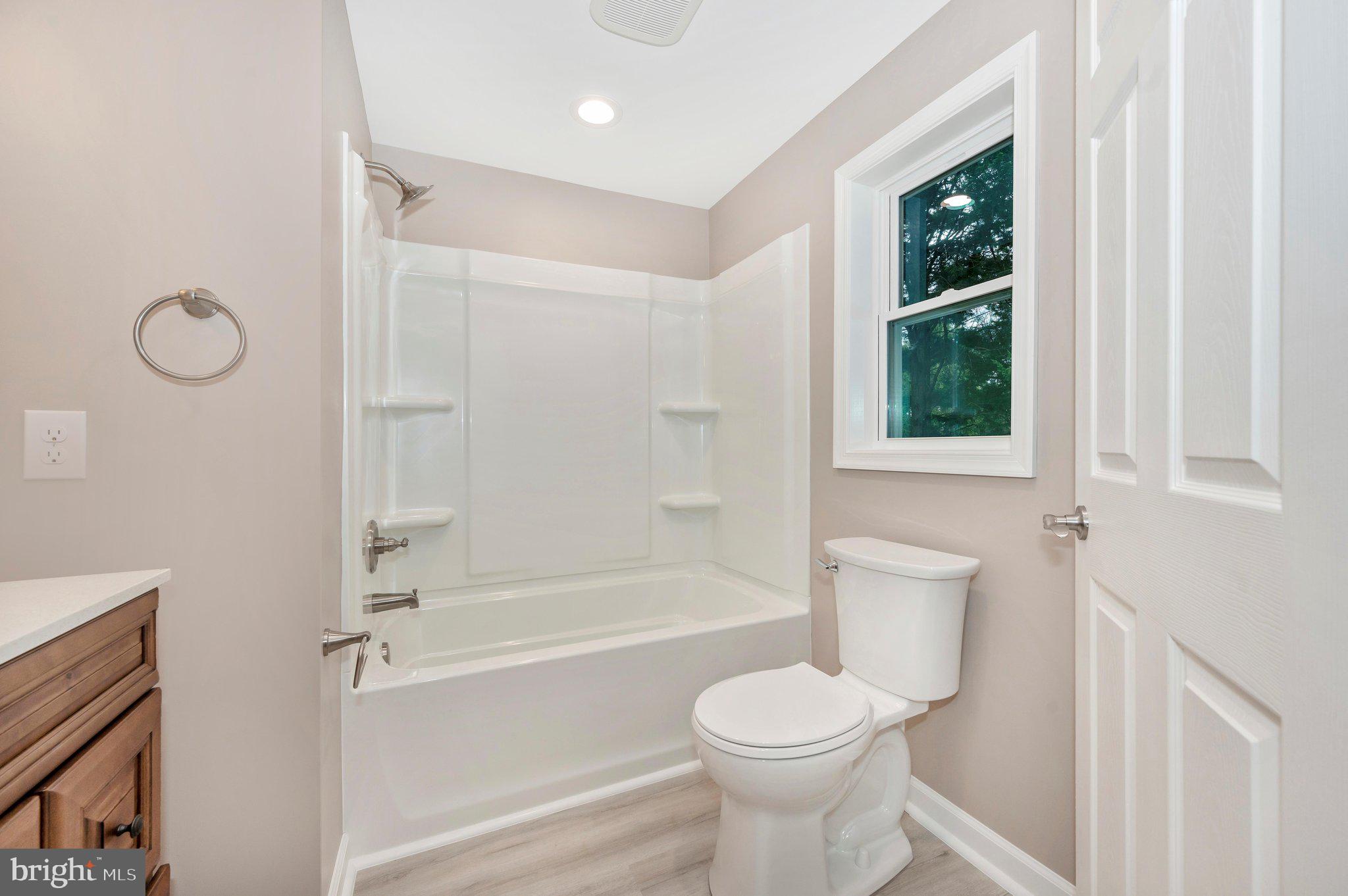 1125 Fairview Road Hagerstown, MD 21742 - Photo 38 of 57 Bathroom