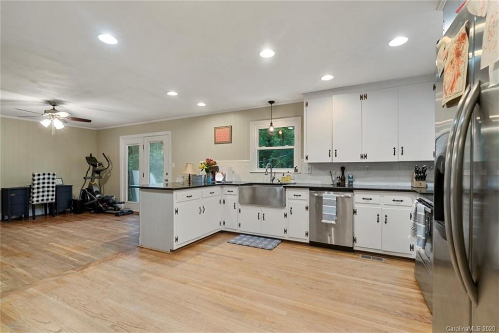 962 Sherwood Circle Lancaster, SC 29720 - Photo 16 of 40