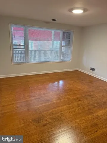 $1,495 | 35 West Main Street, Waynesboro, PA 17268