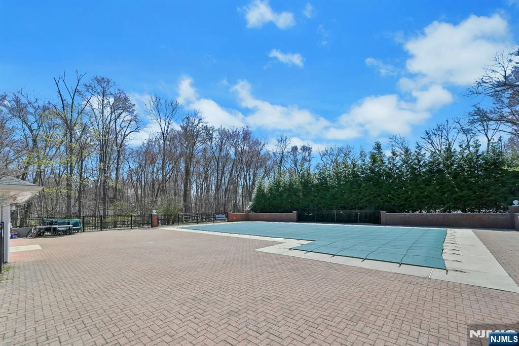 111 Raintree Lane, Unit 111 Mahwah, NJ 07430 - Photo 12 of 13