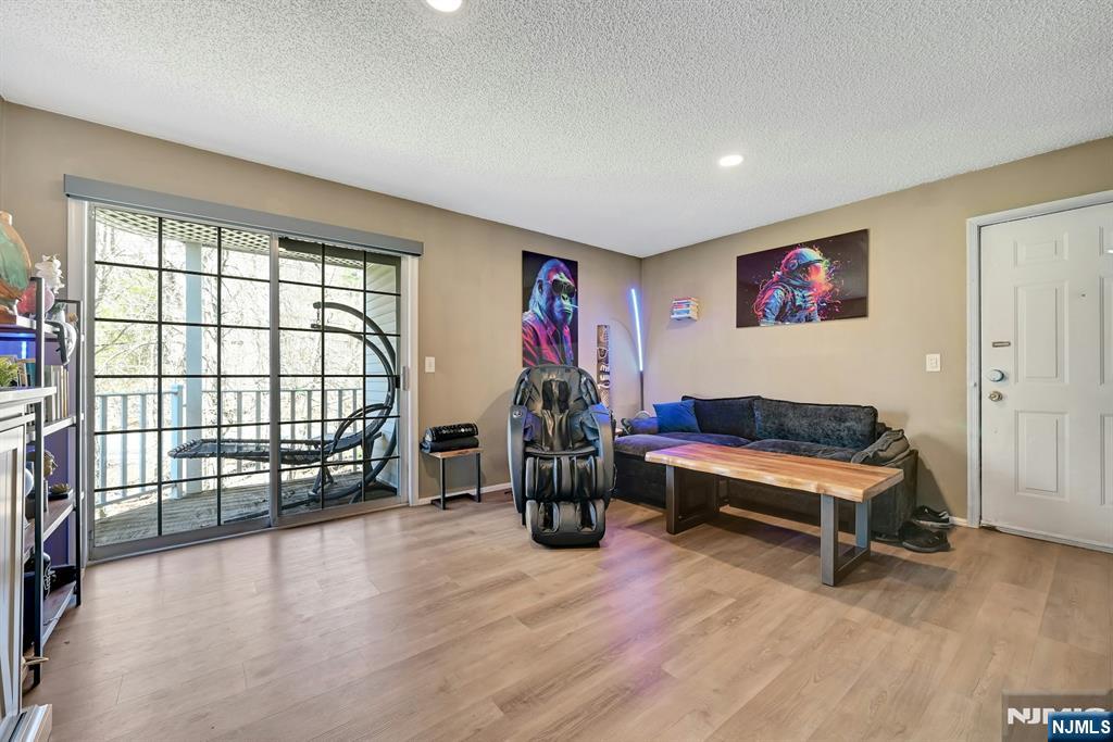 111 Raintree Lane, Unit 111 Mahwah, NJ 07430 - Photo 2 of 13