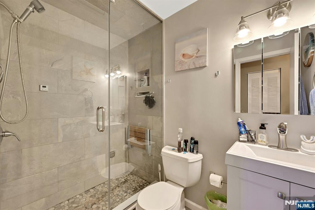 111 Raintree Lane, Unit 111 Mahwah, NJ 07430 - Photo 6 of 13