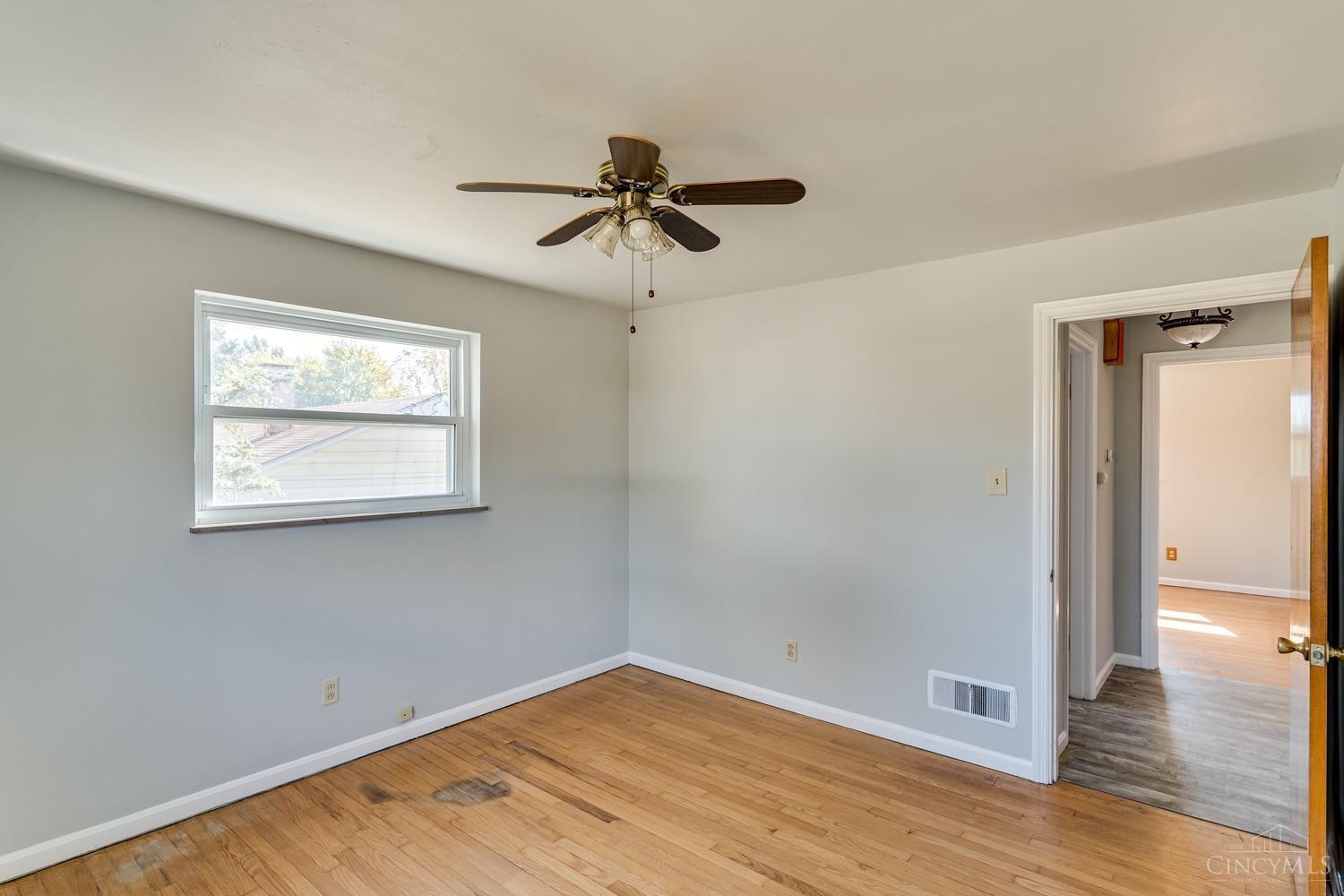 6041 Lawrence Road Cincinnati, OH 45248 - Photo 19 of 44