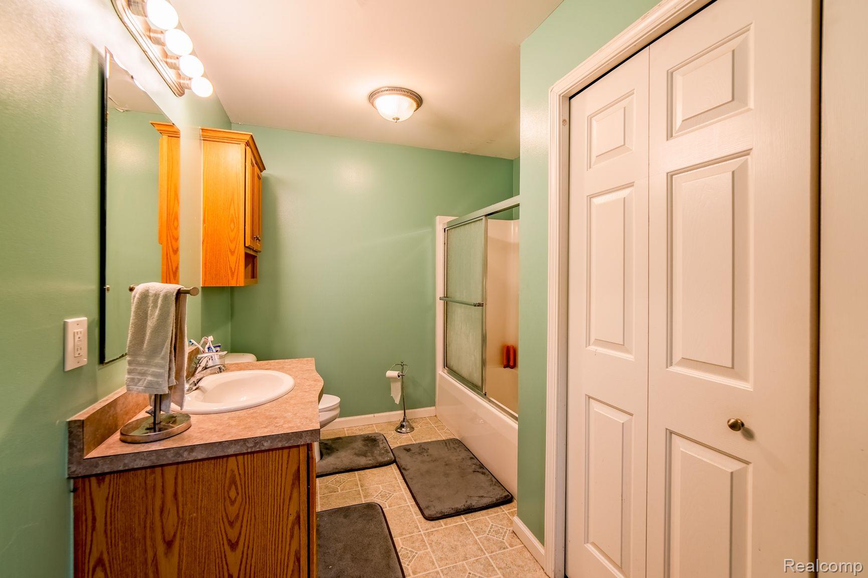 22651 Bohn Road Belleville, MI 48111 - Photo 25 of 57 Gallery Image 25