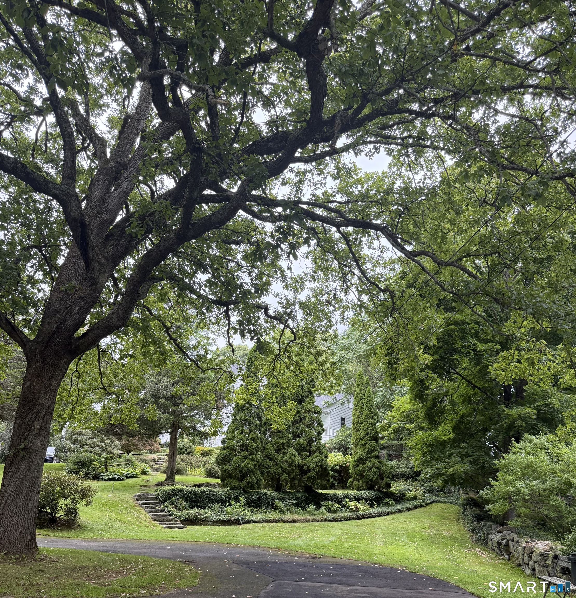 856 Boston Post Road Madison, CT 06443 - Photo 6 of 12 Adjacent gardens