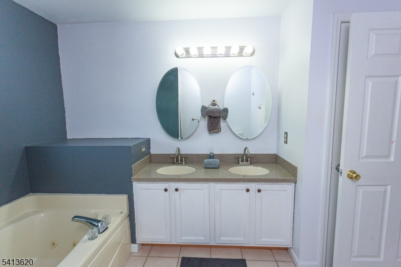 6 Robeson Ridge Oxford, NJ 07863 - Photo 36 of 50