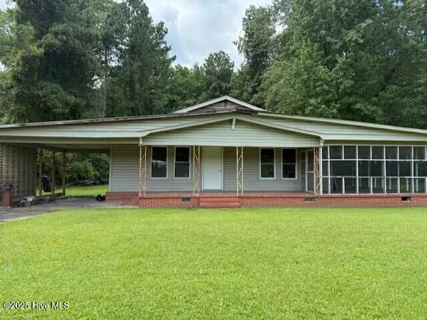 $90,000 | 9400 Highway 17, Pollocksville, NC 28573