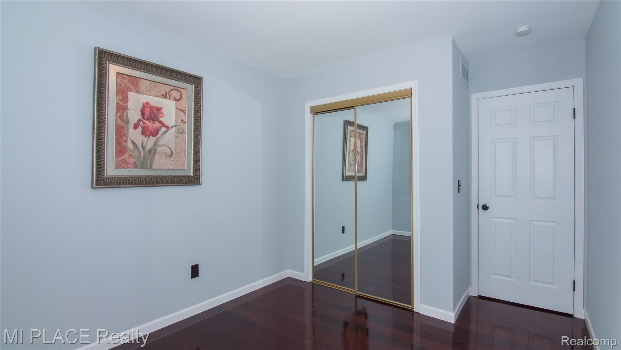 17111 Westhampton Road Southfield, MI 48075 - Photo 31 of 43 Bedroom 2