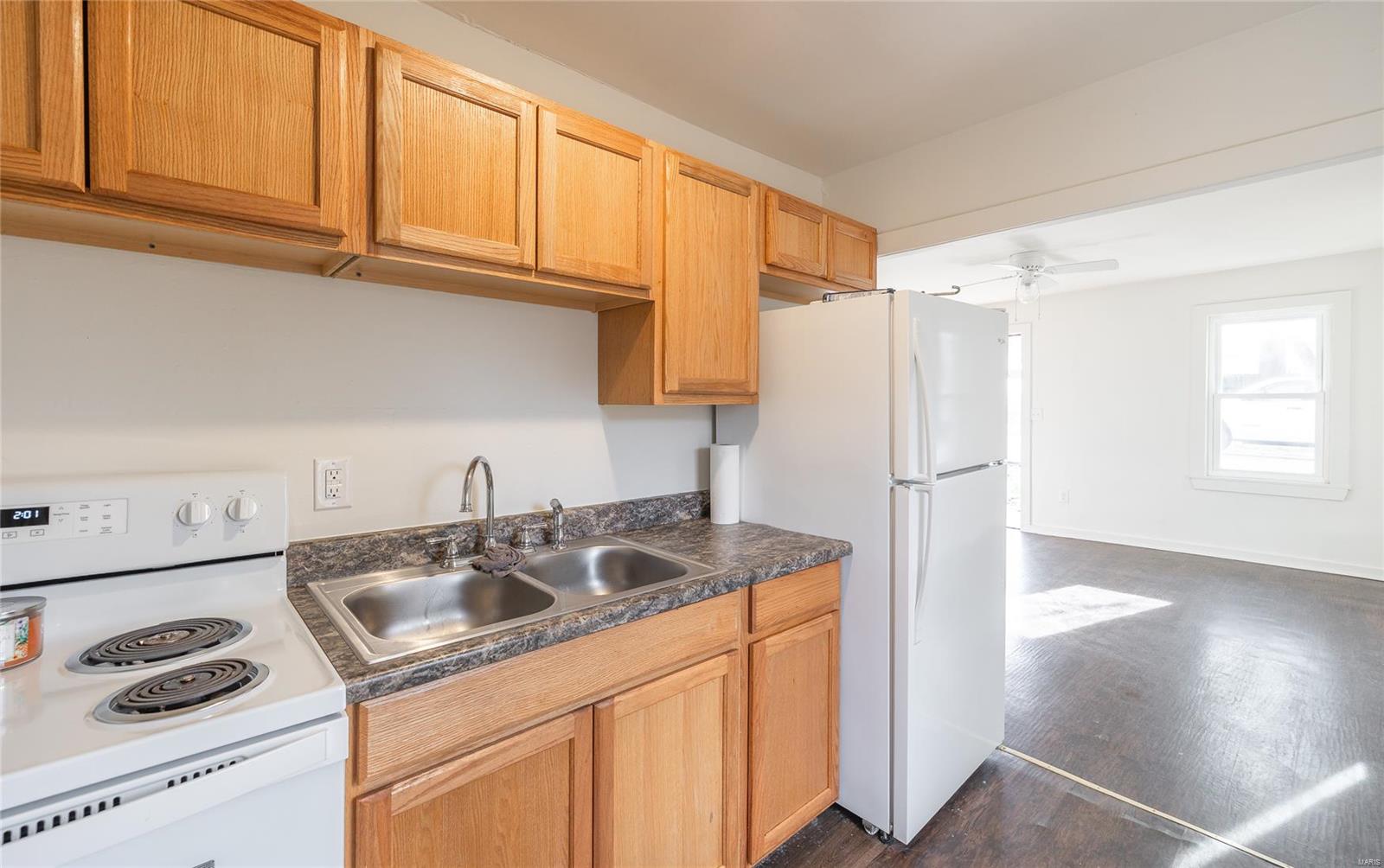 223 Warren Street Sullivan, MO 63080 - Photo 9 of 21