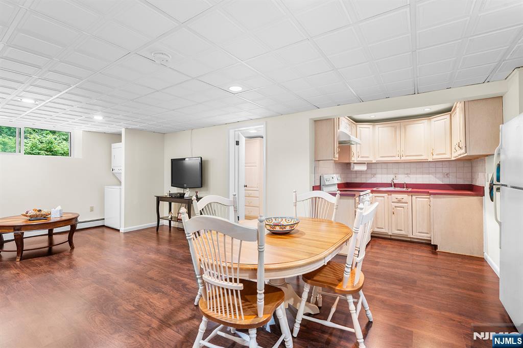 4 Daniel Lane Butler, NJ 07405 - Photo 33 of 47
