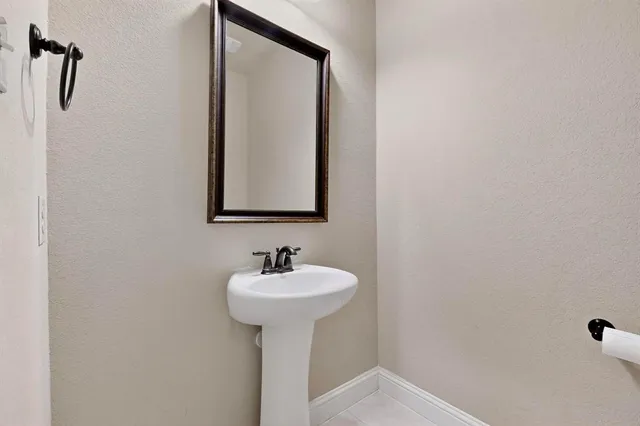 $2,950 | 10121 Emily Pass, McKinney, TX 75072