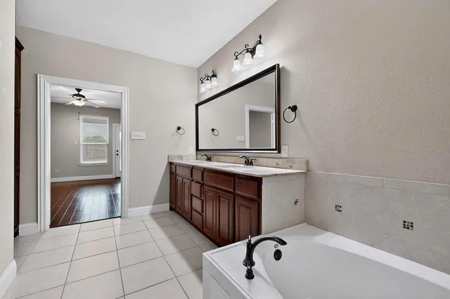 $2,950 | 10121 Emily Pass, McKinney, TX 75072